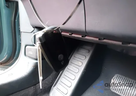 2023 Ford Maverick Lariat z USA, uszkodzony, nr VIN 3FTTW8F95PRA24563